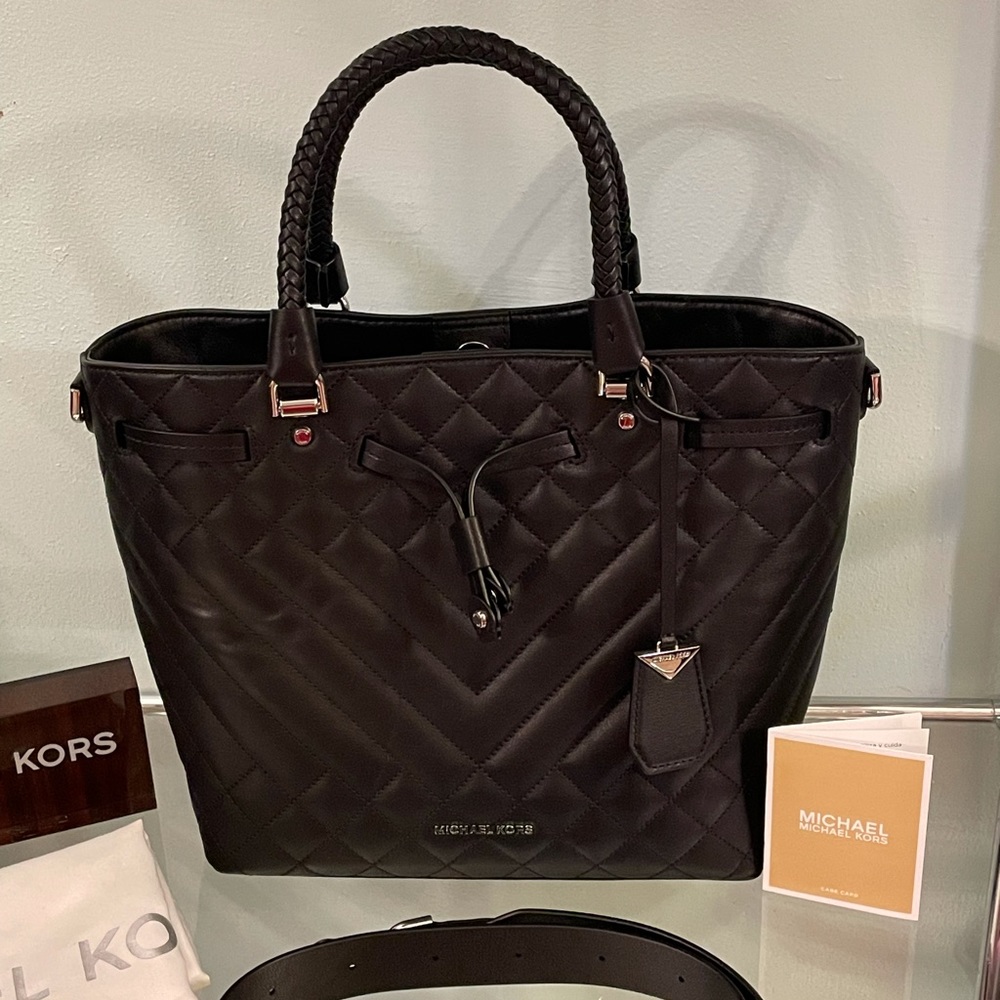 MICHAEL Michael Kors Blakely Quilted LEATHER Satchel - MINT!